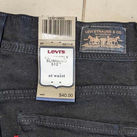 NWT LEVIS PERFECTLY SLIMMING 512 CAPRI - SIZE 8P - Picture 5 of 6